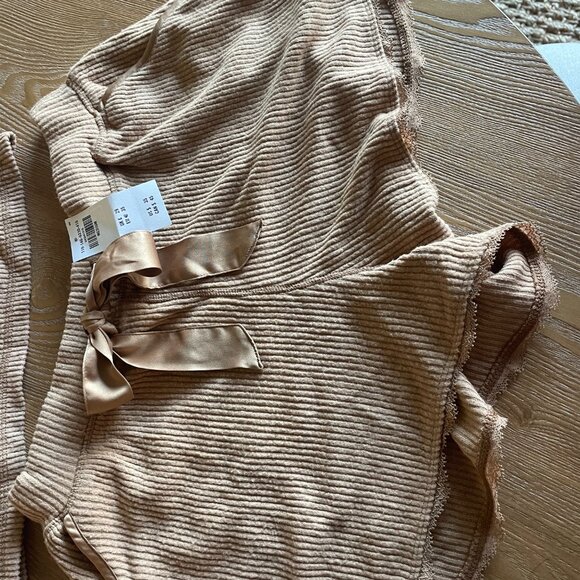 Abercrombie Pajama Set - Picture 2 of 5